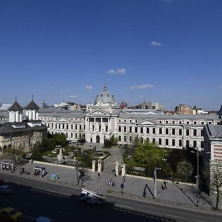 University Square - View Of City Bucharest Exterior photo